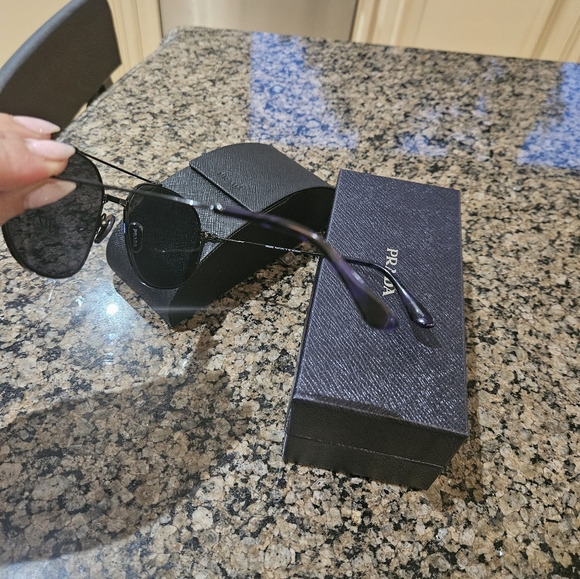 AUTHENTIC PRADA SUNGLASSES - Picture 4 of 10
